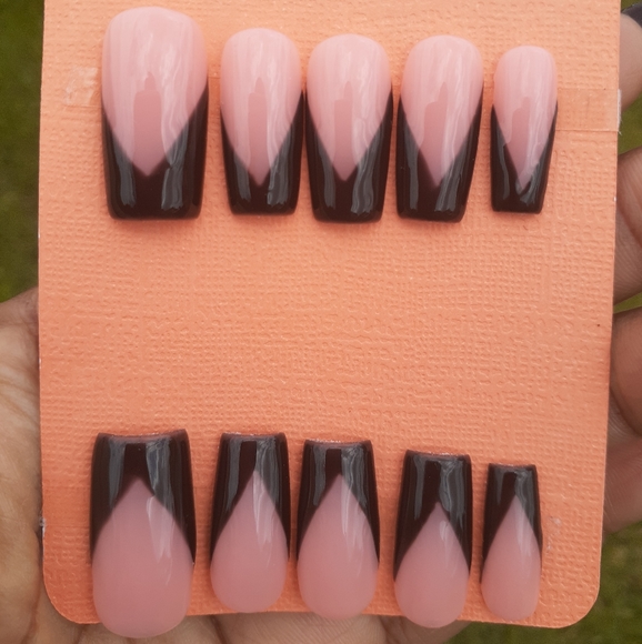 Black French Square Press on Nails - Picture 4 of 6